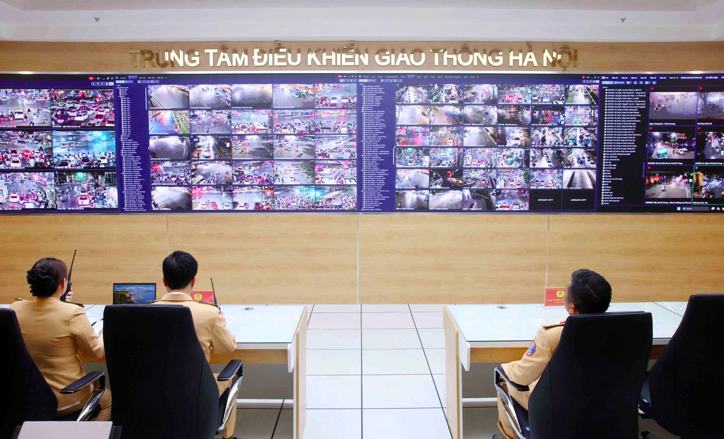 Thông qua camera AI, cảnh sát còn xử lý, xử phạt với các vi phạm vệ sinh môi trường như thu gom, thải rác trái quy định; vứt, thải, bỏ đầu mẩu, tàn thuốc lá.