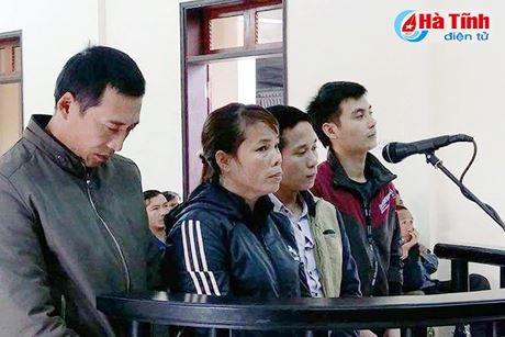 Các bị cáo tại phiên tòa.
