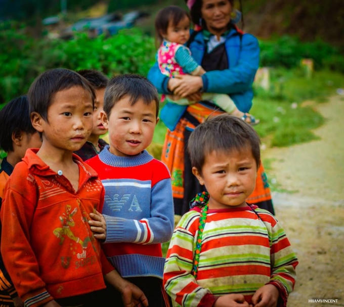Nét tinh nghịch của những cậu bé người Mông(Ảnh: Đức Chiến).