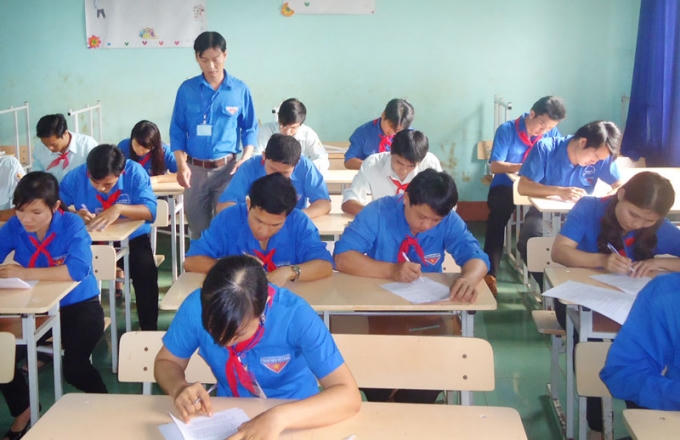 Phó Thủ tướng chỉ đạo thực hiện thống nhất chế độ cho giáo viên làm tổng phụ trách đội. (Ảnh: Internet).