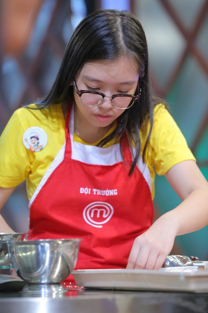 Đội trưởng Phương Linh.