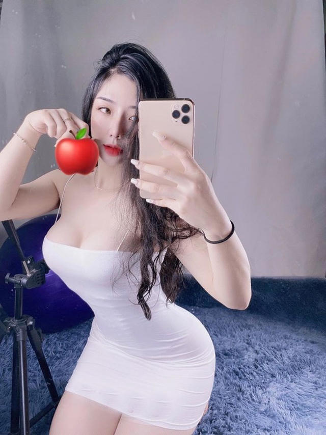 Cô nàng tập luyện với cường độ cao và sau đúng 2 tháng, cô giảm được 9kg. 