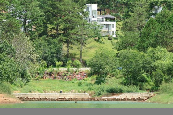 Sai phạm tại dự án của Công ty cổ phần đầu tư Lan Anh từ tháng 9-2018 đến nay vẫn chưa xử lý dứt điểm. Ảnh chụp ngày 11-6. Ảnh: ĐOÀN KIÊN.