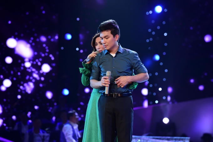 Khán giả “choáng váng” trước màn hát live cực “đỉnh” của Mạnh Quỳnh