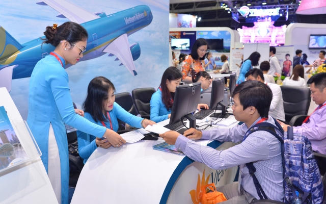 Slide - Điểm tin thị trường: Bộ Giao thông vận tải chính thức áp khung giá vé máy bay nội địa