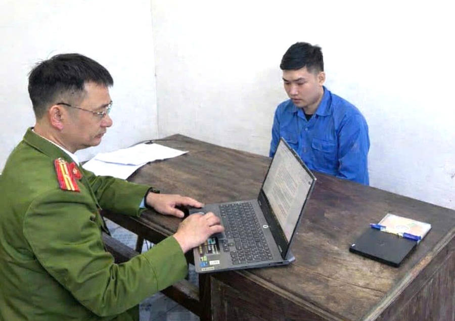 Cơ quan Công an làm việc đối với Hoàng Tuấn Dương. Ảnh: CACC