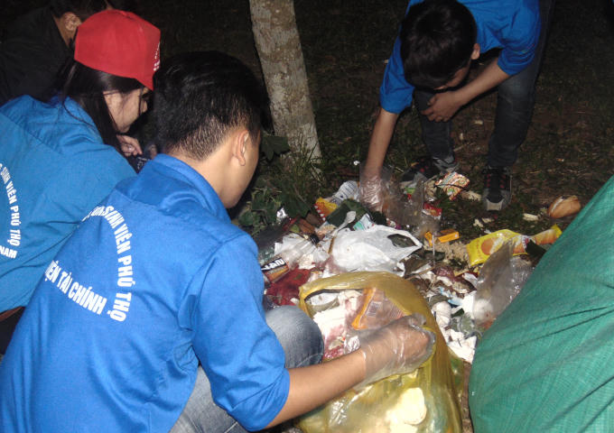 Mặc dù ở nhà hay ở trường các em không phải làm những công việc này nhưng các em vẫn dành tất cả nhiệt huyết của mình để thực hiện nhiệm vụ được giao.