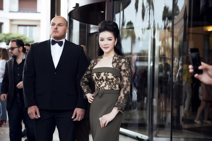 Lý Nhã Kỳ kiêu sa trên thảm đỏ Cannes