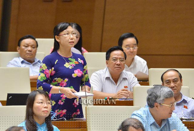 Đại biểu Phan Thị Mỹ Dung (đoàn Long An)