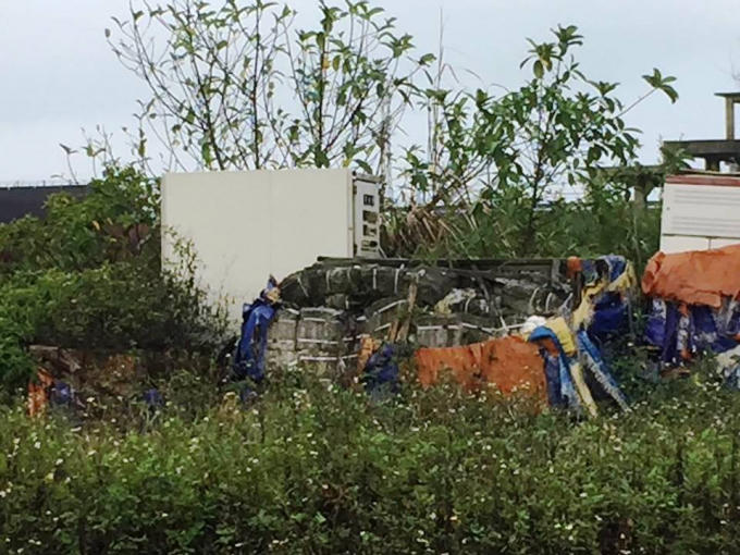 Những máy móc, thiết bị khi đưa vào lắp đặt đều mới hoàn toàn, nay chỉ còn là đống sắt vụn.