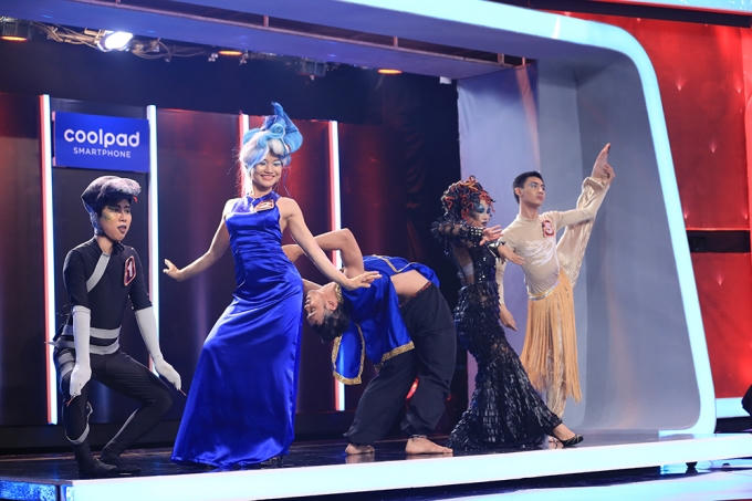 Người b&iacute; ẩn tập 11: Ngỡ ng&agrave;ng xem diễn vi&ecirc;n uốn dẻo đến chai cằm v&agrave;