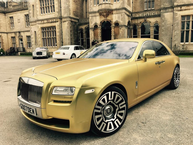 Xe siêu sang Rolls Royce Ghost mạ vàng chỉ nhận giao dịch thanh toán bằng tiền ảo Bitcoin.