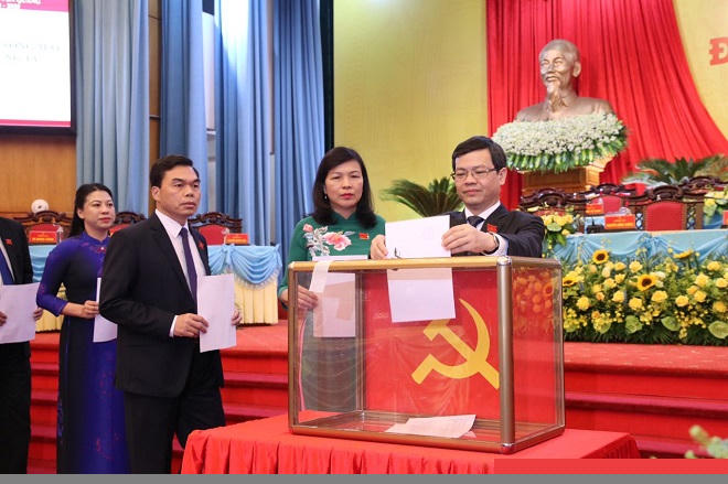 Đại hội tiến hành bỏ phiếu bầu Ban chấp hành Đảng bộ tỉnh Tuyên Quang nhiệm kỳ mới