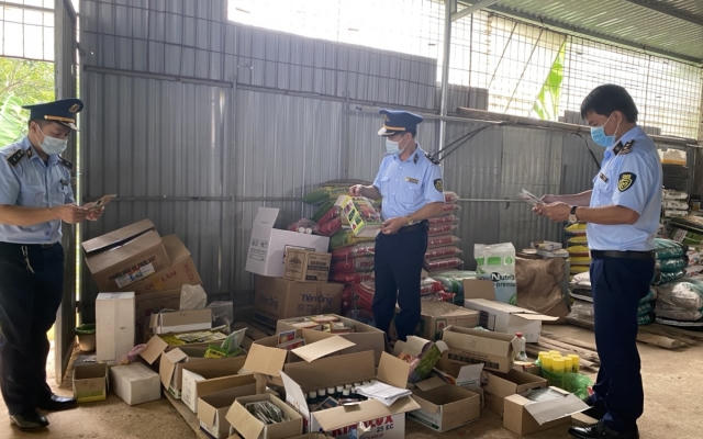Lạng Sơn: Xử phạt cửa hàng kinh doanh thuốc bảo vệ thực vật hết hạn sử dụng