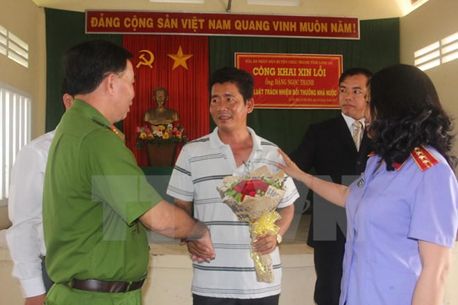 Quang cảnh phiên xin lỗi ông Thanh.