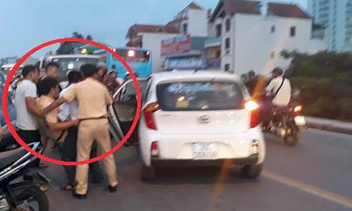 Vụ tai nạn khiến trung tá CSGT Bùi Nam Khánh - Cán bộ đội điều tra giải quyết tai nạn giao thông, Phòng CSGT, Công an TP Hà Nội phải đi viện.