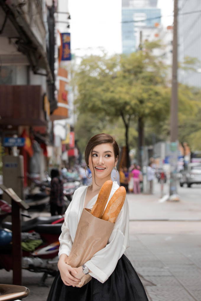 Hoa hậu Việt Nam Thế giới bất ngờ khi bị nhận nhầm là Phạm Hương