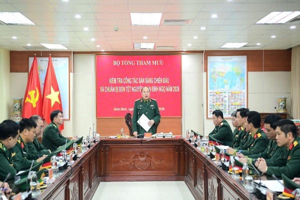 Trung tướng Lê Quang Đạo, Phó Tổng Tham mưu trưởng Quân đội Nhân dân Việt Nam phát biểu tại buổi làm việc.