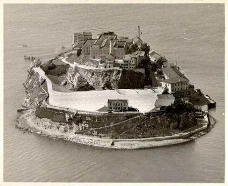 Đảo Alcatraz nhìn từ trên cao