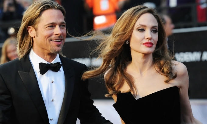 Trước khi đến với nhau, Angelina Jolie đã có hai lần đò, Brad Pitt cũng từng trải qua một đời vợ.
