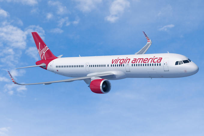Hãng Virgin America của Mỹ xây dựng hình ảnh hiện đại với đuôi máy bay đỏ với chữ ký biểu tượng của hãng ở đuôi và hình ảnh cờ Mỹ hai bên cánh.