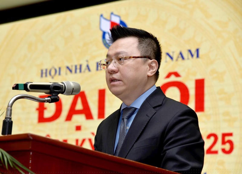 Chủ tịch Hội Nh&agrave; b&aacute;o Việt Nam L&ecirc; Quốc Minh ph&aacute;t biểu khai mạc.