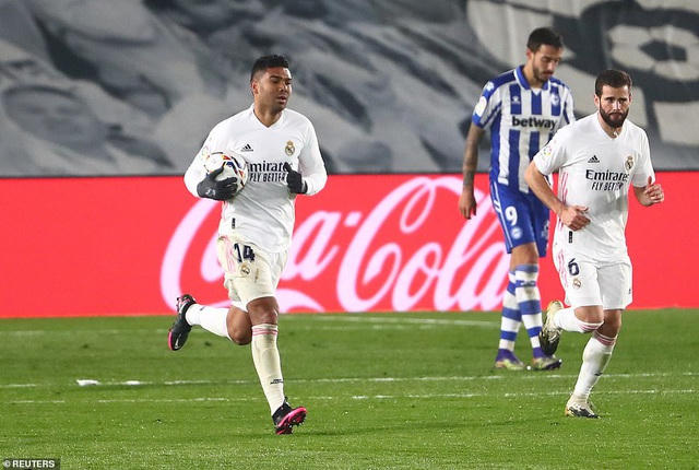 Casemiro gỡ lại 1 bàn cho Real Madrid ở phút 86