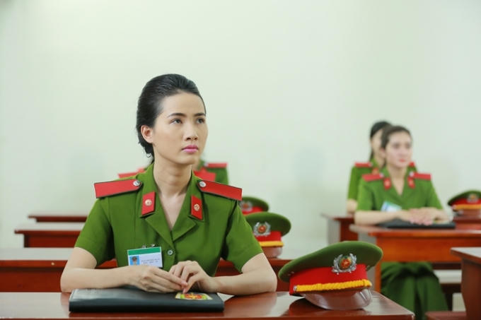Mơ Phan chia sẻ vai diễn này đã cho cô rất nhiều trải nghiệm về cảm xúc và hiểu về những khó khăn của những người chiến sĩ công an nhân dân.