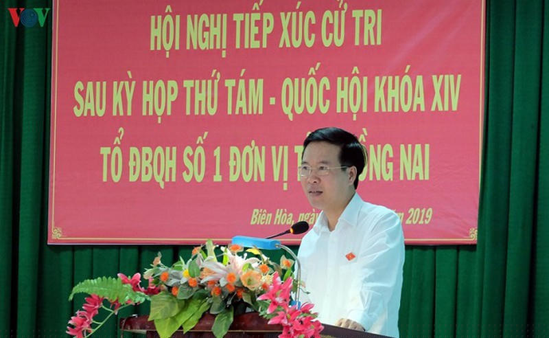Ông Võ Văn Thưởng phát biểu tại buổi tiếp xúc cử tri TP Biên Hòa.