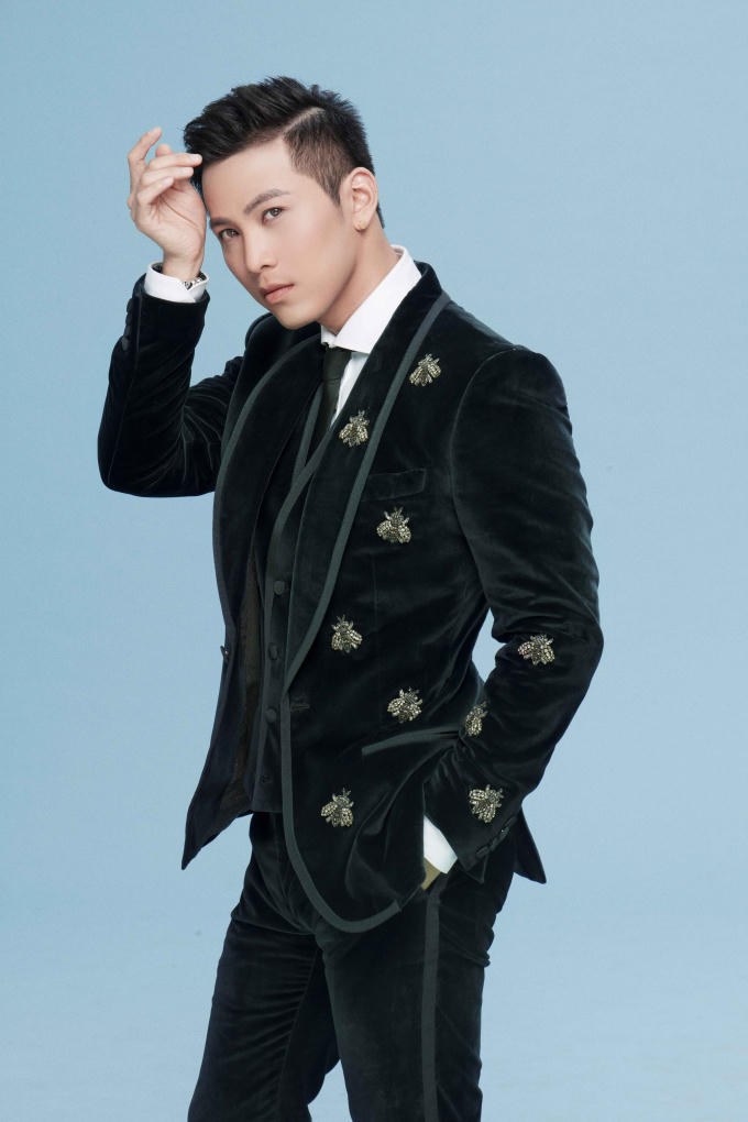 Hoa hậu Ngọc Diễm trở lại vai trò MC cùng Đức Bảo dẫn dắt đêm chung kết Hoa hậu Hoàn vũ Việt Nam 2017