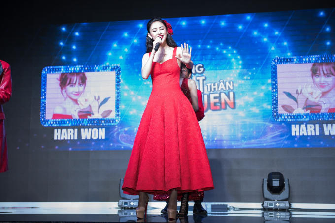 Quyết t&acirc;m x&oacute;a bỏ m&aacute;c &ldquo;hoa hậu đi h&aacute;t&rdquo;, H&agrave; Thu chinh chiến Gương Mặt Th&acirc;n Quen 2018