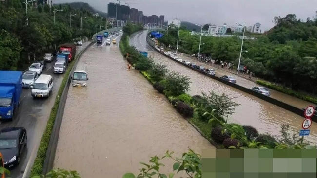 "Đường lội như sông"