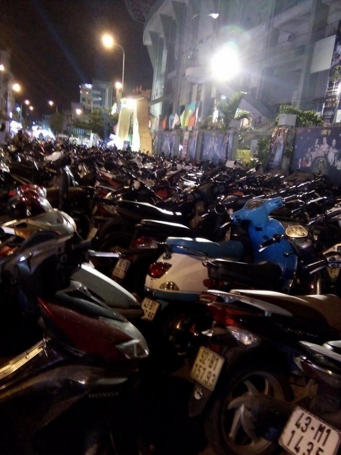 Đ&agrave; Nẵng: Ngang nhi&ecirc;n