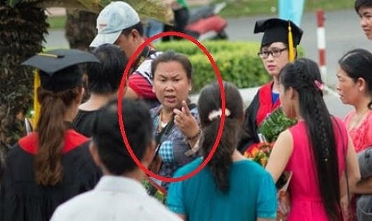 Hình ảnh được ghi lại tại buổi lễ tốt nghiệp.