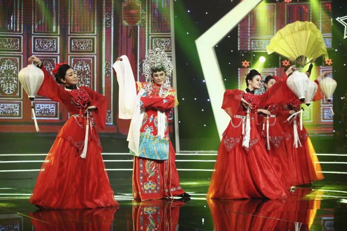 NSƯT Kim Tử Long nhói tim khi thấy cảnh nghèo của thí sinh Sao Nối Ngôi