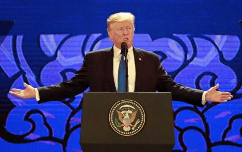 Tổng thống Trump phát biểu tại Hội nghị Doanh nghiệp APEC 2017 tại Đà Nẵng chiều 10/11. (Ảnh: AFP)