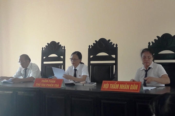 HĐXX tại phiên tòa xét xử vụ án "cưỡng đoạt tài sản" đối với bị cáo Đặng Chí Dũng.
