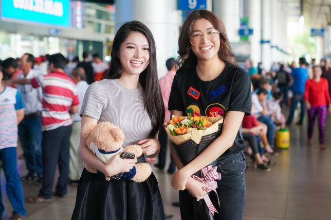 &Aacute; hậu Nguyễn Thị Loan rạng rỡ trở về nước sau cuộc thi Miss Univese 2017