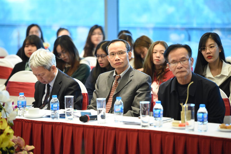 Các chuyên gia tham dự hội thảo. Ảnh: reatimes