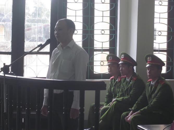 Bị cáo Bùi Đình Giáp tại phiên tòa ở Móng Cái.