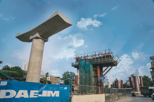 Công trình có chiều dài khoảng 12,5 km chạy dọc quốc lộ 32 từ Nhổn qua các đoạn đường Hồ Tùng Mậu - Cầu Giấy - Kim Mã - Núi Trúc - Cát Linh - Trần Quý Cáp và kết thúc ở ga Hà Nội.