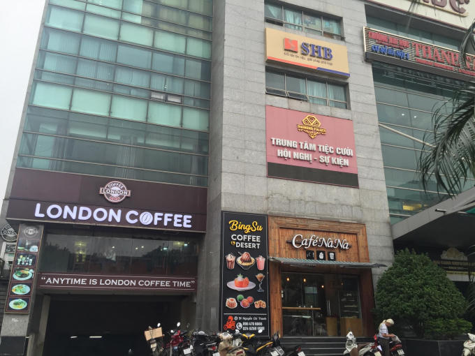 Chung cư M5 Nguyễn Chí Thanh xuống cấp trầm trọng.