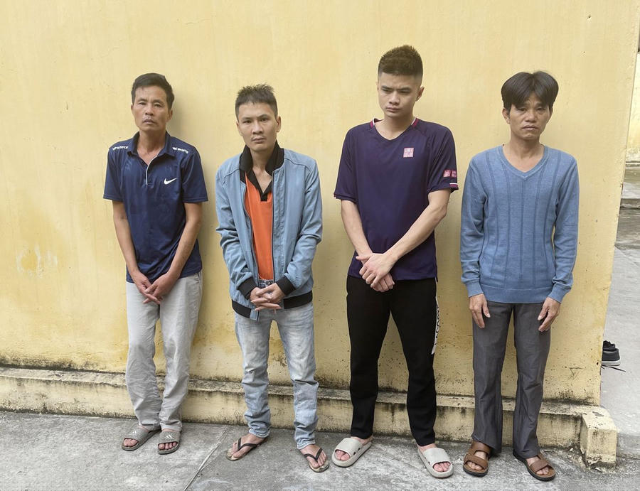 Các đối tượng từ trái qua phải: Hưng, Sáu, Dũng, Cường