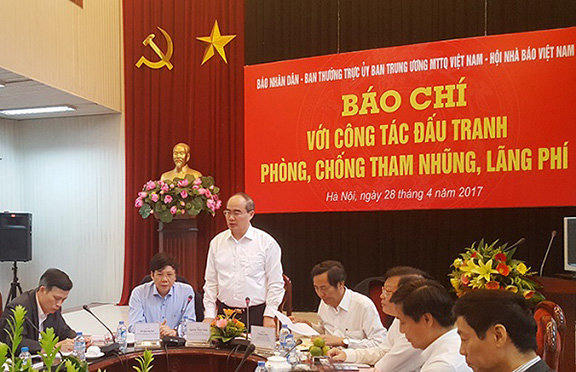 Từ năm 2017, giải báo chí toàn quốc “Báo chí với công tác đấu tranh phòng, chống tham nhũng, lãng phí” đã được tổ chức thường niên. Ảnh: TL