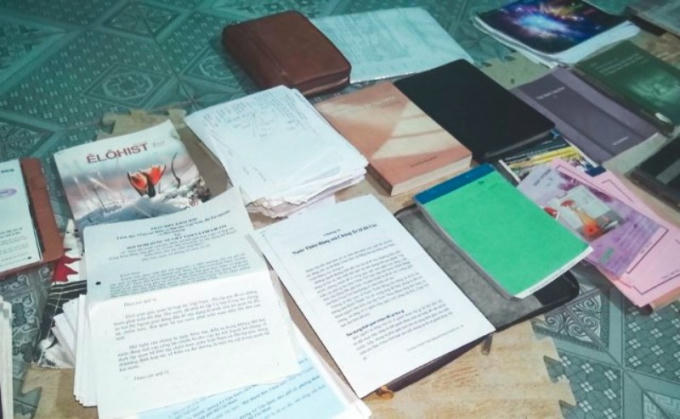 Công an huyện Như Thanh thu giữ nhiều tài liệu liên quan đến hoạt động của "Hội thánh đức chúa trời",