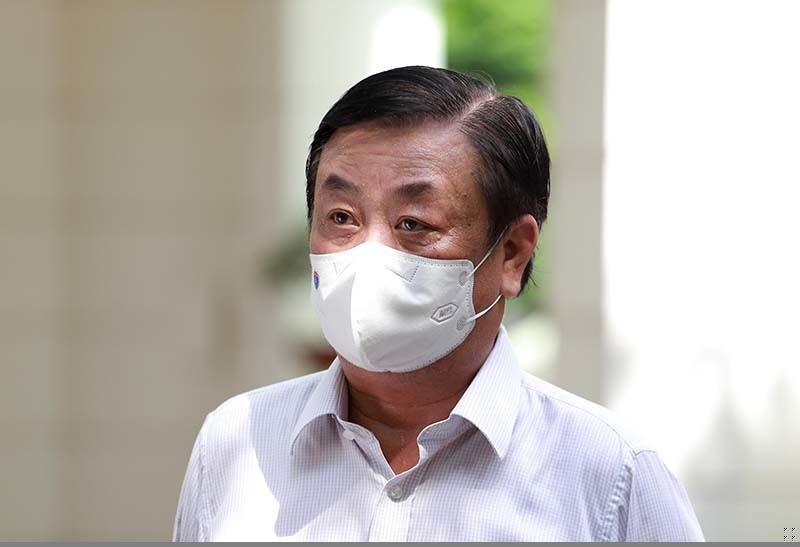 Bộ trưởng Lê Minh Hoan cho biết sẽ xây dựng mô hình tiêu thụ cho bà con vùng dịch chính quy hơn để không còn tình trạng giải cứu tự phát