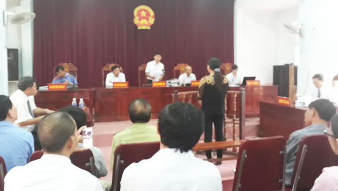 Toàn cảnh phiên tòa.