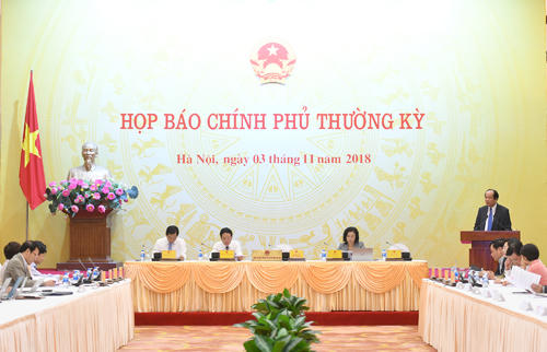 Bộ trưởng, Chủ nhiệm VPCP Mai Tiến Dũng phát biểu mở đầu họp báo. Ảnh: VGP/Quang Hiếu