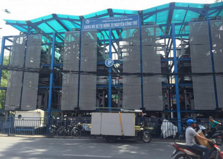 Các bãi gửi xe công thu đúng phí đã hết chỗ từ lâu.