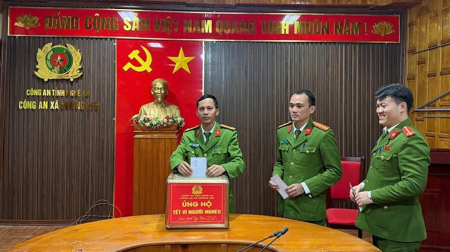 Công an xã Mường Xén phát động chung tay "Tết vì người nghèo - Xuân Bính Ngọ năm 2026".